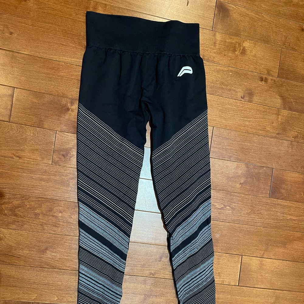 Pursue Fitness Impulse Seamless Leggings